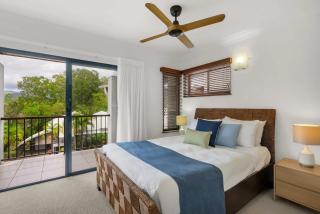 Bluewater Haven - Sweeping Lagoon Views with Pool - Trinity Beach - 0