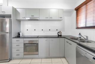 Bluewater Haven - Sweeping Lagoon Views with Pool - Trinity Beach - 5