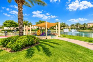 Vogue Vacation Homes, Springs Emirates Living near The Springs Souk, JBR, Marina, Mall of the Emirates, Spacious Villa with Garden and access to Lake and all Amenities in the Community - Dubai - 4