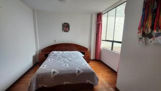 Casa de 2 pisos con cochera y vista al parque - 5