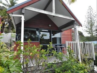 Bay Cabinz Motel - 8