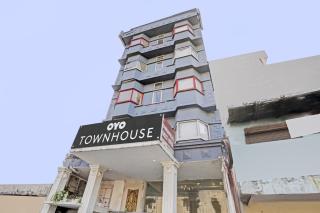 Townhouse Jai Guru Ji Nearest Merceds Benz Sector 11 - 2