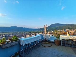 Floral Hotel Tengchong Qingranju hotel Heshun Ancient Town - 4