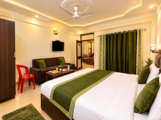 MALL ROAD - LAKE VIEW Hotel Bhuvan Residency - CRBG NAINITAL- Premium Hotel Stay with Spacious Rooms - 8