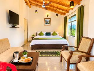 MALL ROAD - LAKE VIEW Hotel Bhuvan Residency - CRBG NAINITAL- Premium Hotel Stay with Spacious Rooms - 4
