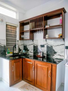 Canal's Edge Studio Apartment - 8