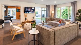 Hidden Gem of Christchurch - Sleeps 13 - 3