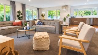 Hidden Gem of Christchurch - Sleeps 13 - 2