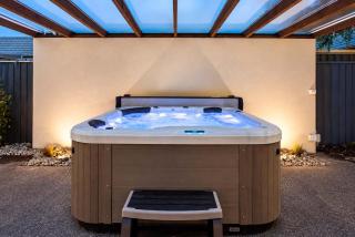 Hidden Gem of Christchurch - Sleeps 13 - 5
