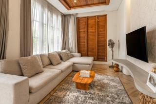 Posadita - 3BR Pool Villa with Rooftop in Kerobokan - 9