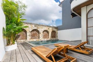 Posadita - 3BR Pool Villa with Rooftop in Kerobokan - 0