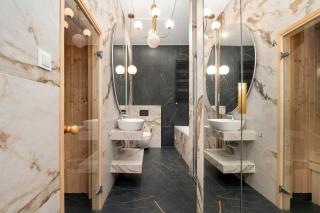 Modern and Stylish Apartments with a Private Sauna by Noclegi Renters - 5