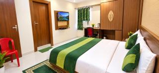 Hotel Devagiri Luxuary Palace - PARK BHUBANESHWAR - Premium Hotel Stay With Elegant Rooms & Modern Guest Facilities & Near Railway Station - A FAMILY HOTEL - 1