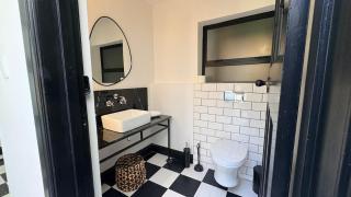 Fairway Suite 2 - 4