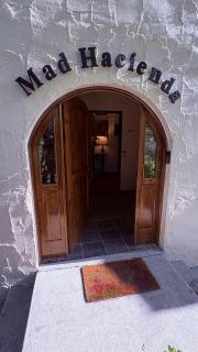 Mad Hacienda - Waterfront Retreat with Spa & Sauna - 8