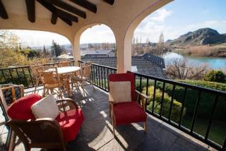 Mad Hacienda - Waterfront Retreat with Spa & Sauna - 3
