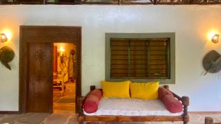 Crown villa - 0