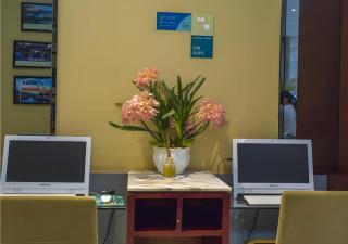 City Comfort Inn Dongxing National Trade Port - 8