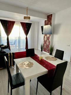 Romantic Red Apartment AXS - 7