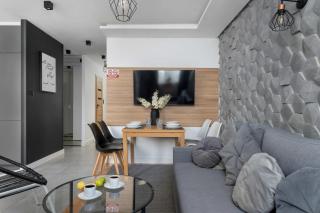 Przestronny Apartament z Sauną i Widokiem na Rynek w Centrum Kielc by Noclegi Renters - 3