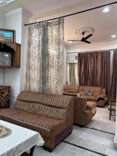 Spacious 3-Bedroom Villa Rental in Jammu with Modern Amenities - 6