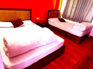 Shree RadhaKrishna Hotel - 0