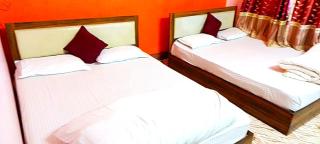 Shree RadhaKrishna Hotel - 6