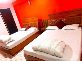 Shree RadhaKrishna Hotel - 1