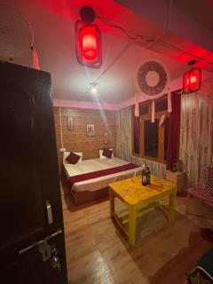 Energy Cafe and Guest House - 3