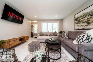 Park Life Escape-King Beds-Sleeps 10-Pet Friendly - 0