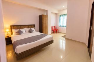 Hotel BB Comfort Boarding & Lodging Near Miraj Cinemas, Magadi main road - 1