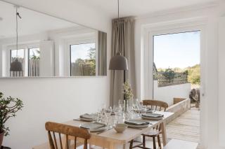 Beachfront Architect-Designed Home with Parking - 1