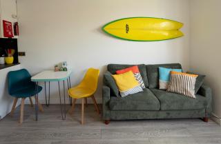 The Salt Box- Lovely refurbished annexe, free parking, walk to Porth beach. - 8