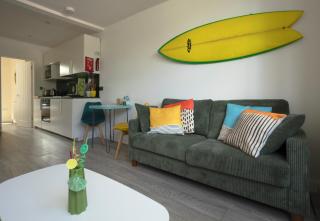 The Salt Box- Lovely refurbished annexe, free parking, walk to Porth beach. - 9