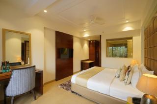 Perfectstayz Premium Grand Inn Near Candolim Beach - 1
