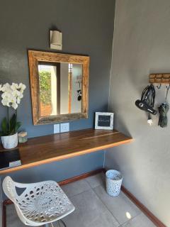 Bendor Garden Flat - 2