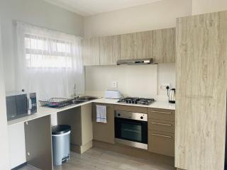 Broadacres Two Bedroom with WiFi Backup and Pool - Sandton - 6