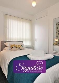 Signature - Troon View - 0