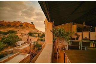Hotel Golden Routes Jaisalmer - 1