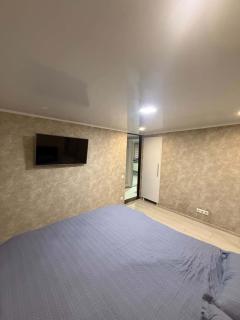 Central Stay , Spacious 2 Bedroom Apartment - 7