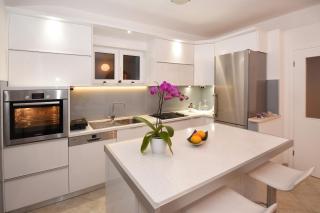 Family Villa in Solin with Pool - Solin - 8