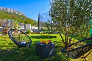 Family Villa in Solin with Pool - 4