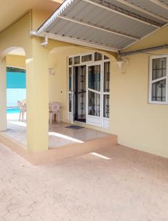 Sunny villa in Pereybere with private pool - 4