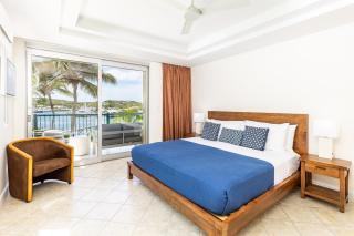 2 Bdrm Stunning Marina View at The Yacht Club C5 - 2