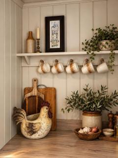 Stunning riverside cottage in central location - 1