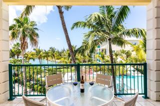 2 Bdrm Pool Marina View at The Yacht Club E12 - 8
