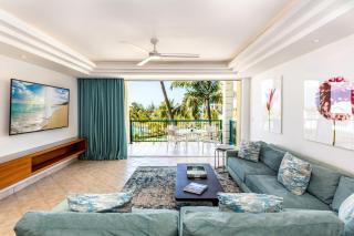 2 Bdrm Pool Marina View at The Yacht Club E12 - 5