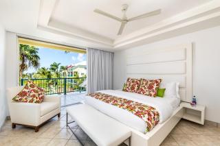 2 Bdrm Pool Marina View at The Yacht Club E12 - 1