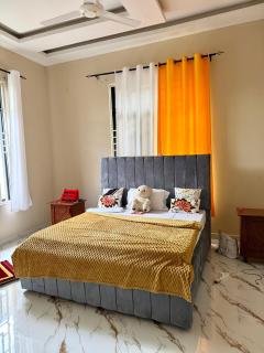 Crystal Home - 4