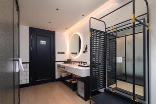 Floral Hotel Yuetang Gongguan Hotel-Gaozhuang Xishuangjing Starlight Night Market Branch - 1